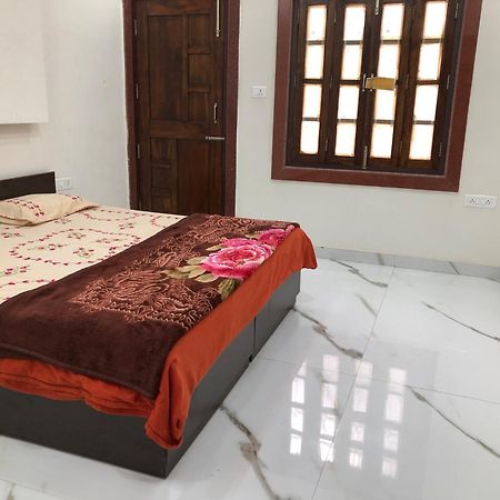 Ramaya Home Stay Βαρανάσι Εξωτερικό φωτογραφία